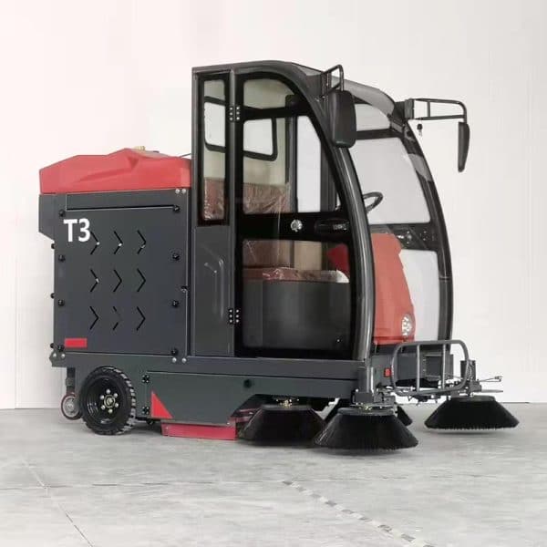 strong efficient lasting fully enclosed road sweeper